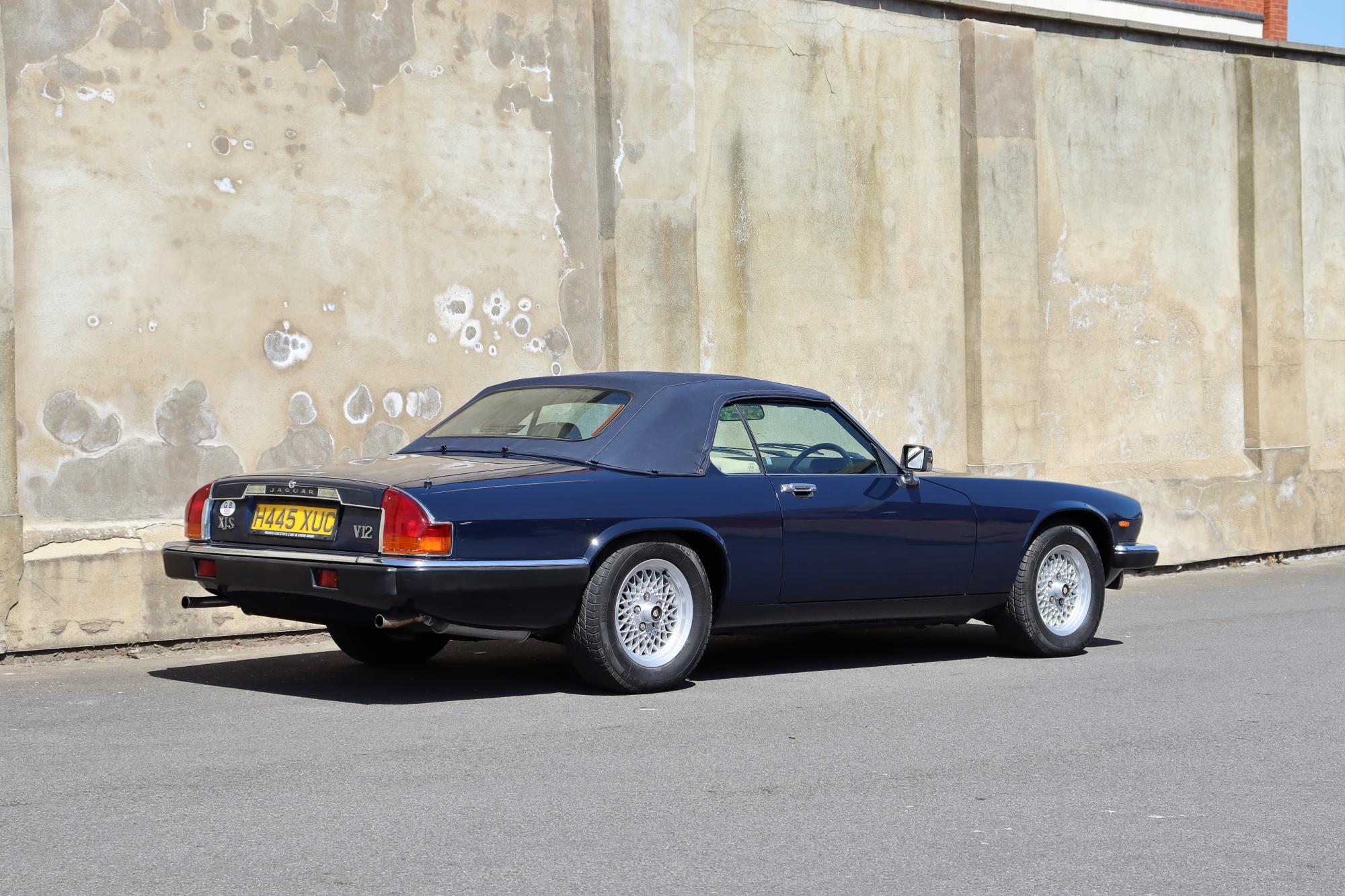 Jaguar XJ-S photo