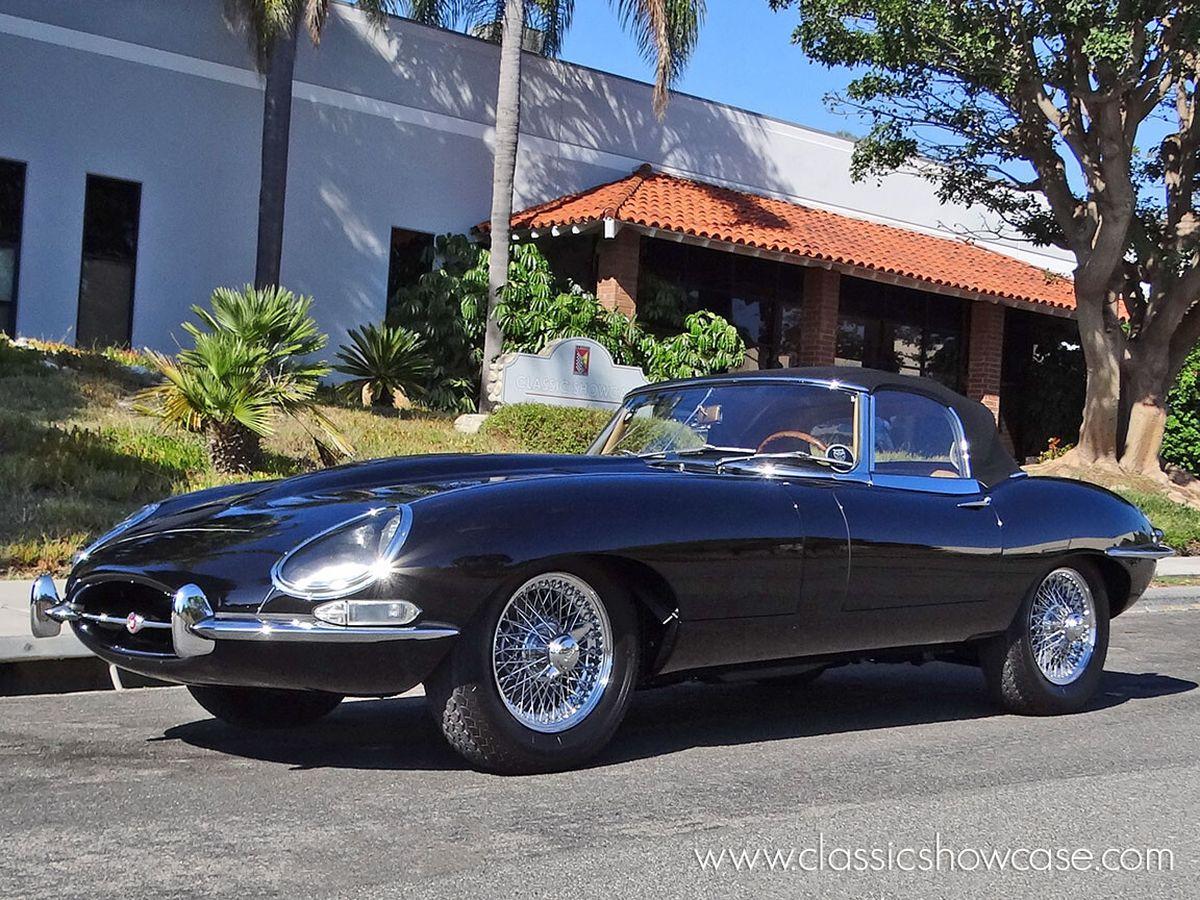 Jaguar E-Type photo